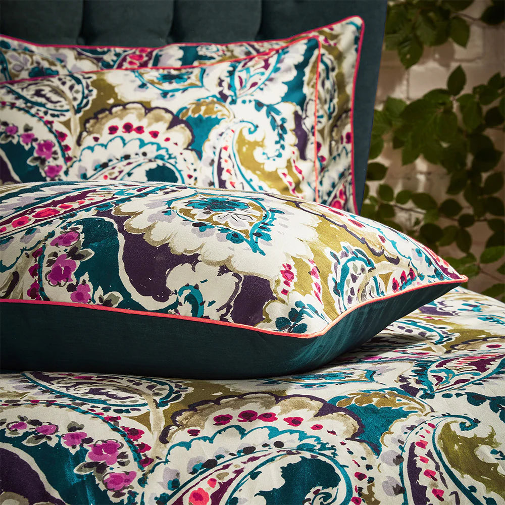 Edinburgh Weavers Aretha Paisley Printed Cotton Sateen Piped Duvet Cover Set Teal Olive