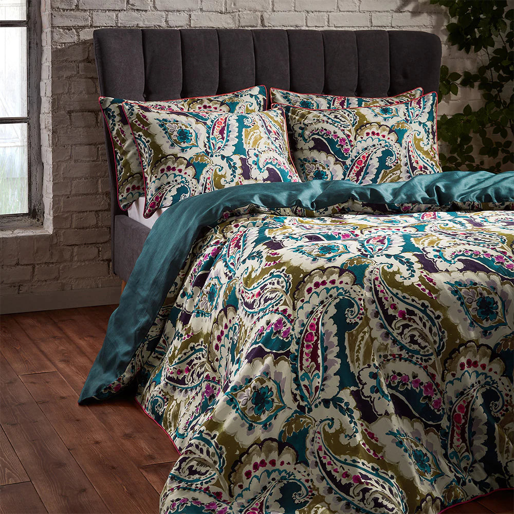 Edinburgh Weavers Aretha Paisley Printed Cotton Sateen Piped Duvet Cover Set Teal Olive