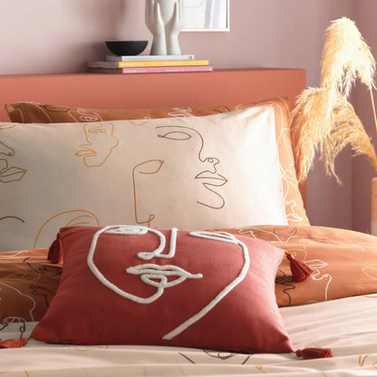 Kindred Abstract Faces Duvet Covet Set Apricot